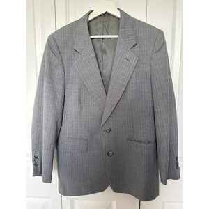 Vintage Gentry The Trimmer Fit Mens Gray Pinstripe Two Button Blazer Sport Coat